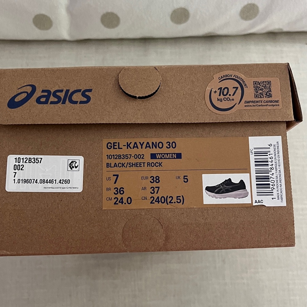 ASICS Gel Black and White Athletic trainers - Picture 9 of 12